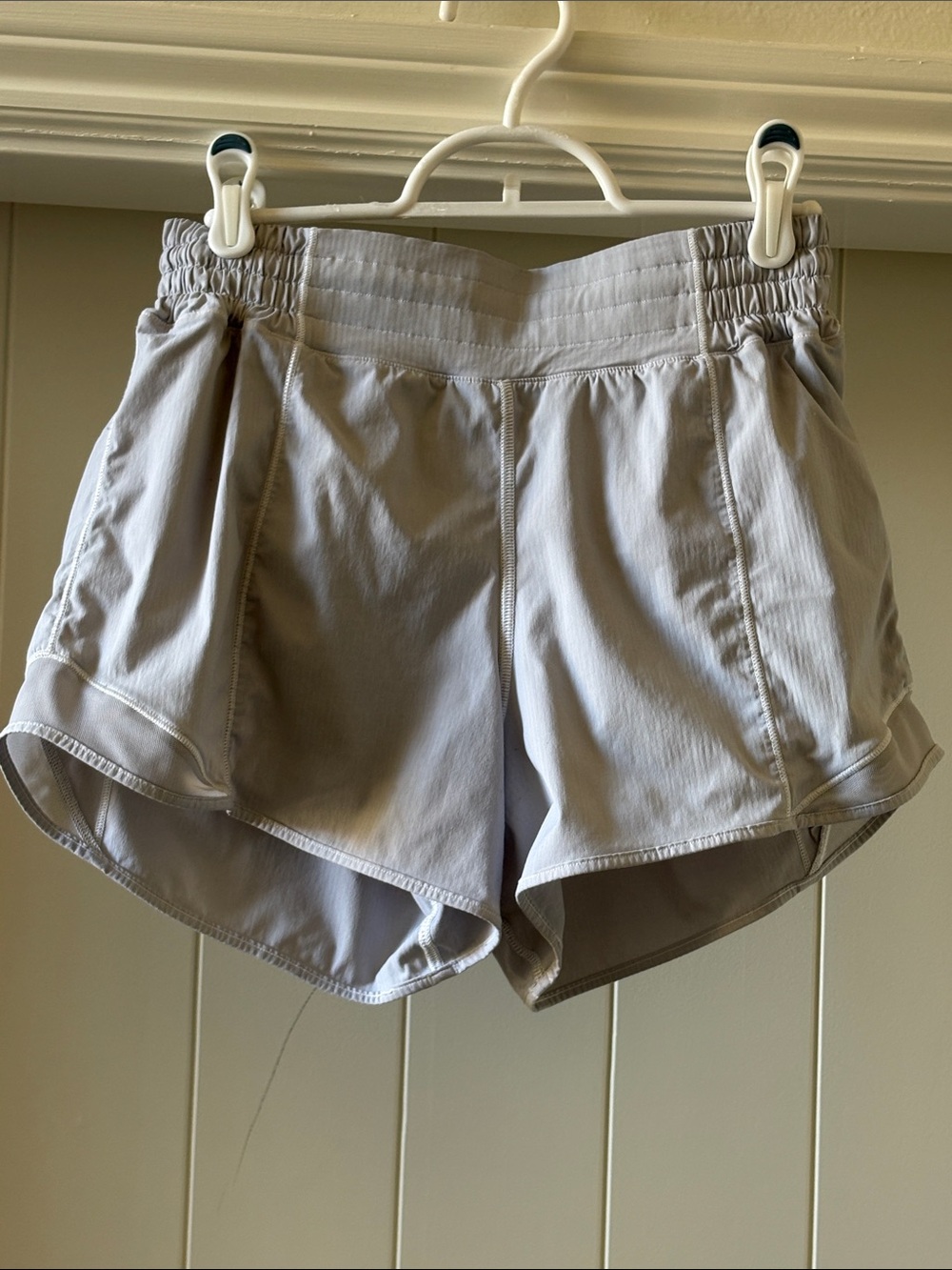 LuLulemon Women's Light Gray Active Running Shorts